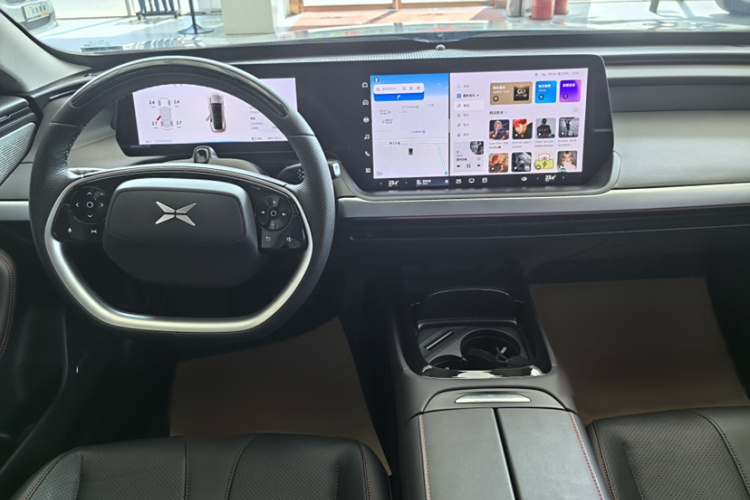 小鹏P7 2020款 586N中控内饰7001