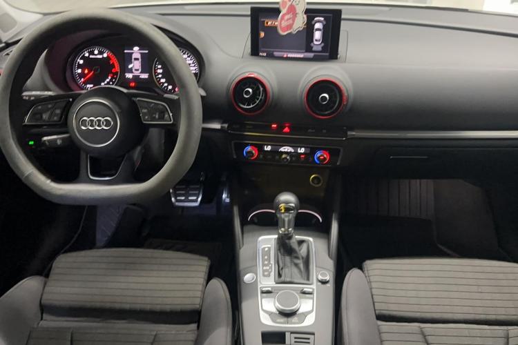 奥迪A3 2020款  Limousine 35 TFSI 运动型 国VI中控内饰7003