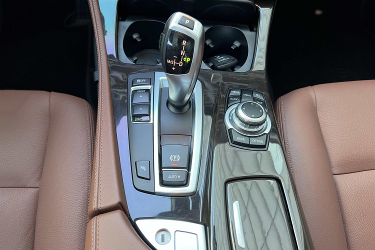 宝马5系 2017款 525Li 领先型局部细节18