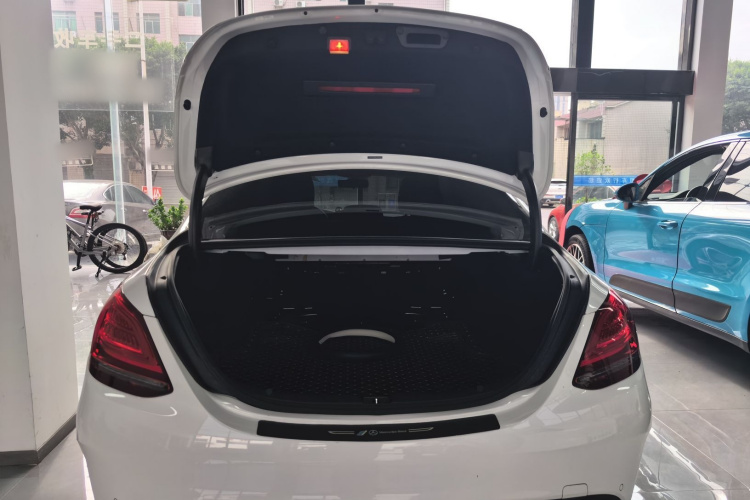 奔驰C级 2020款 C 260 L 运动版局部细节23
