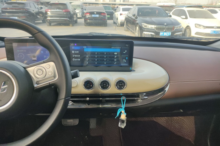 五菱汽车 五菱缤果 2023款 203km 轻享款局部细节16