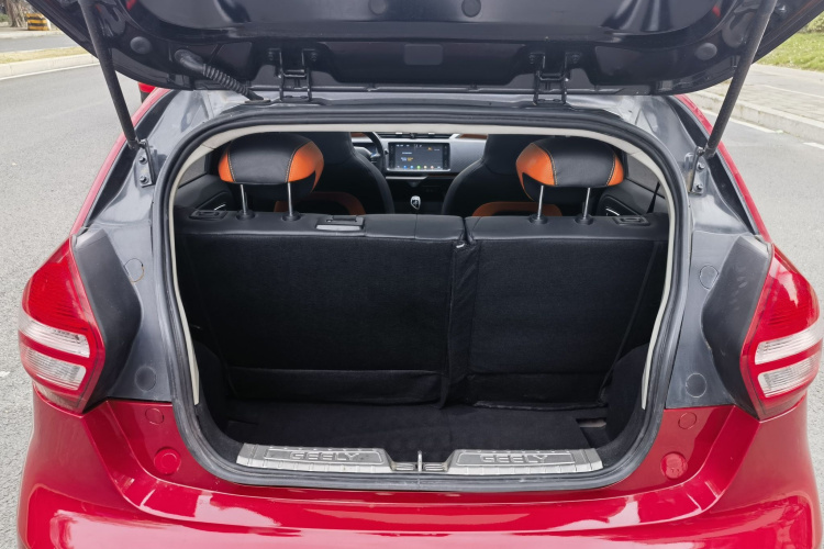 吉利汽车 远景X1 2017款 1.3L 自动玩家版局部细节23