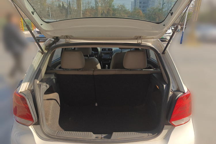 大众 Polo 2011款 1.4L 自动致酷版局部细节23