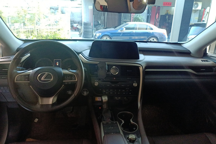 雷克萨斯RX 2020款 改款 300 两驱舒适版中控内饰12