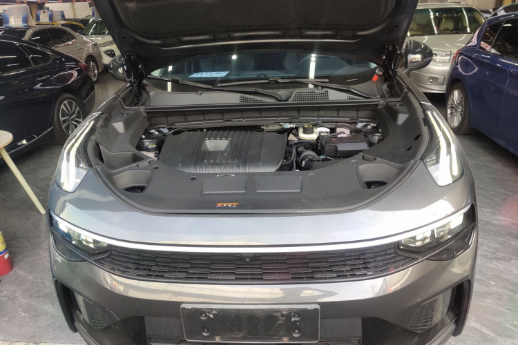 领克01 2023款 2.0TD 两驱型Pro机舱底盘24