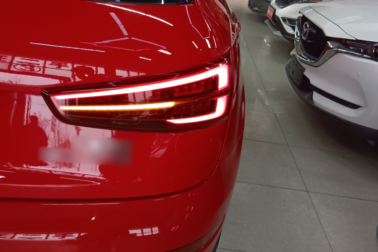 奥迪Q3 2016款 30 TFSI 时尚型车身外观9