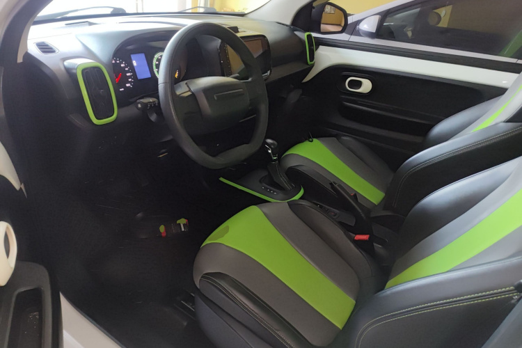 荣威 科莱威CLEVER 2021款 302km新四座超能版中控内饰19