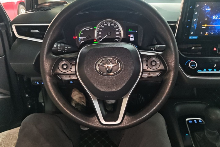 丰田 卡罗拉 2021款 双擎 1.8L E-CVT精英版局部细节13