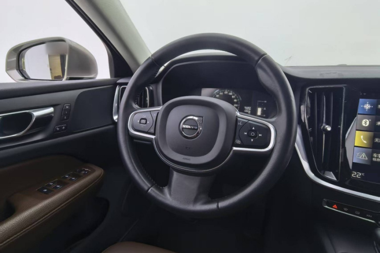 沃尔沃V60 2020款 T4 智逸豪华版中控内饰7003