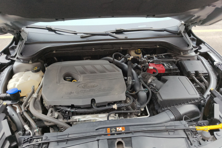 福特 福克斯 2022款 三厢 EcoBoost 180 自动ST Line局部细节24