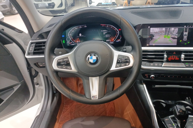 宝马3系 2022款 改款 320Li M运动套装中控内饰13