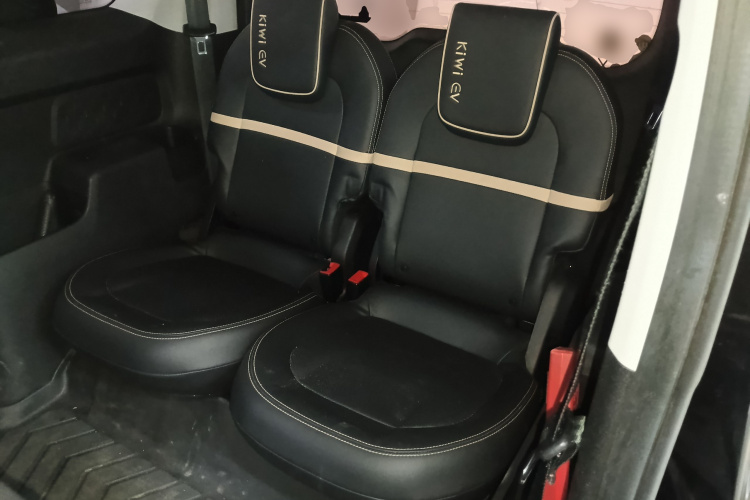 宝骏KiWi EV 2021款 艺术家 三元锂中控内饰21