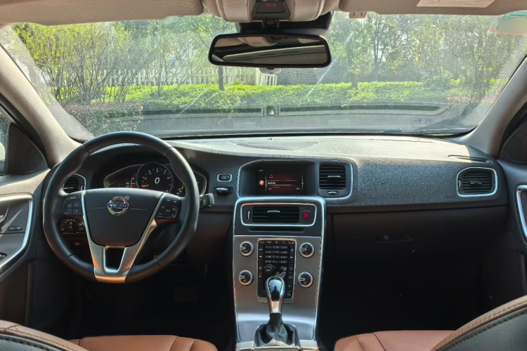 沃尔沃S60 2017款 S60L T4 智远版中控内饰7002