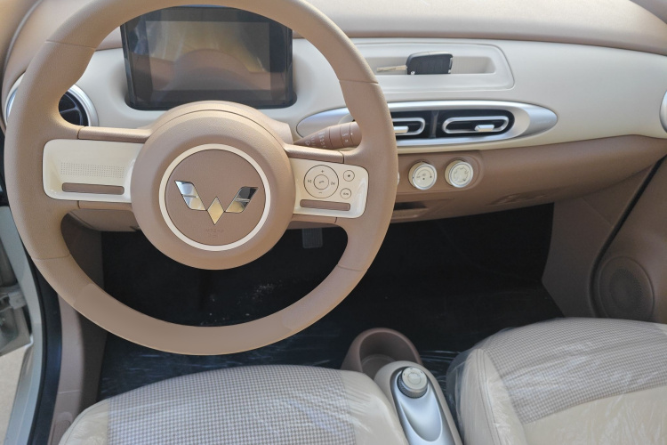 五菱汽车 宏光MINIEV 2025款 四门版 进阶款中控内饰13