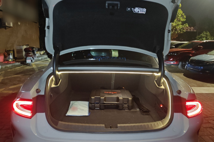 小米汽车 小米SU7 2024款 四驱超长续航高阶智驾Max版机舱底盘23