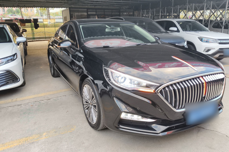 红旗H5 2022款 经典款 1.8T 自动智联旗享版车身外观3