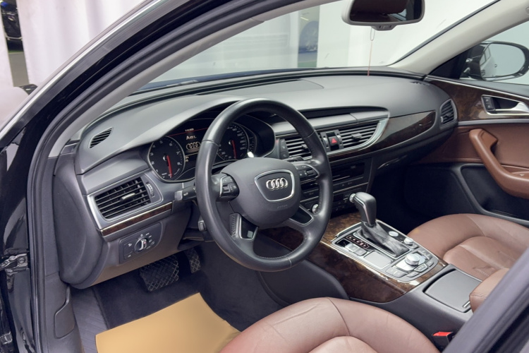 奥迪A6L 2018款 30 FSI 典藏版中控内饰7001