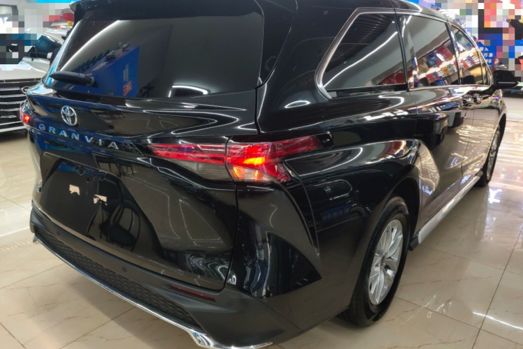 丰田 格瑞维亚 2024款 2.5L混动 舒适版车身外观7