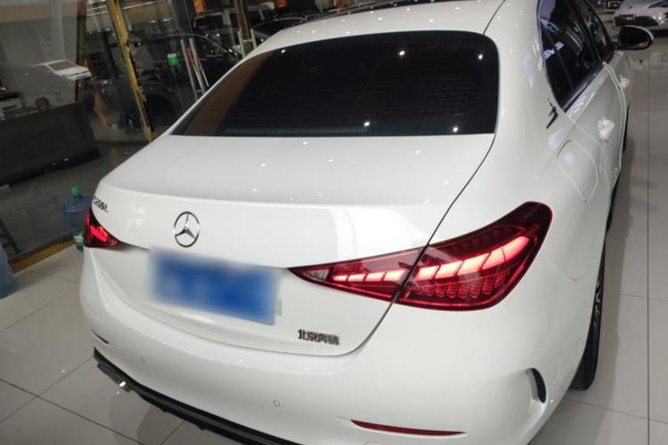 奔驰C级 2022款 C 260 L 运动版车身外观6