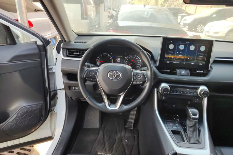 丰田 威兰达 2022款 2.0L CVT两驱豪华PLUS版局部细节13