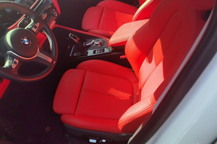 宝马X2 2022款 sDrive25i M运动套装中控内饰19