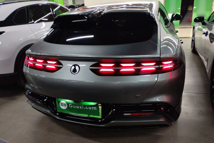 腾势Z9GT 2024款 1100四驱Ultra版车身外观6