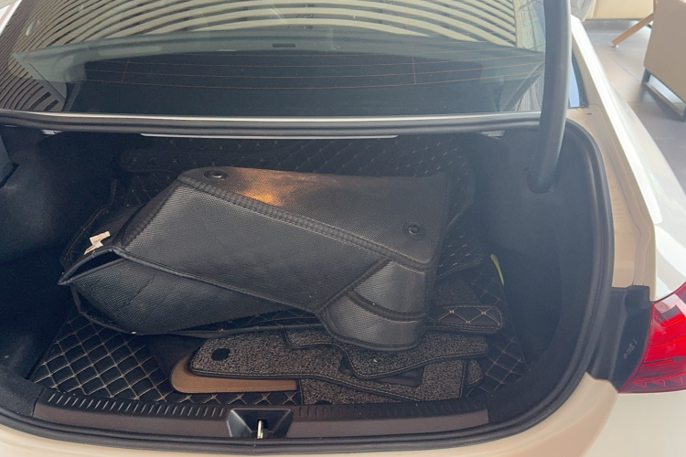 奔驰A级 2023款 A 200 L 时尚型局部细节41