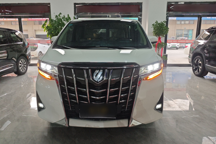 丰田 埃尔法 2018款 改款 3.5L 尊贵版车身外观2