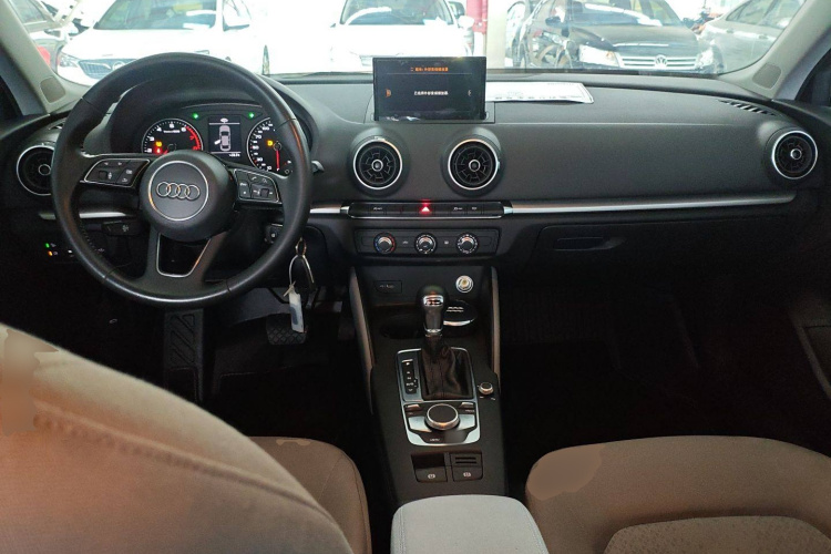 奥迪A3 2020款 改款 Limousine 35 TFSI 进取型 国VI中控内饰12