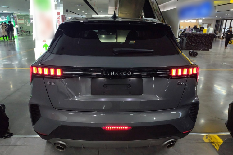 领克06 2020款 1.5T 耀Halo车身外观6