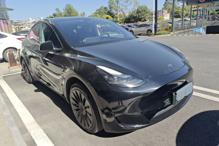 特斯拉 Model Y 2022款 改款 后轮驱动版车身外观3