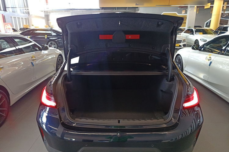 宝马3系 2023款 320Li M运动套装机舱底盘23