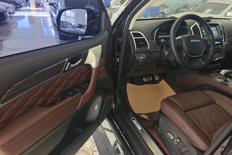 哈弗H9 2020款 2.0T 汽油四驱尊享型 5座中控内饰20