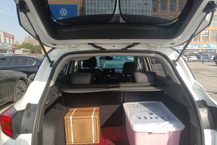 江汽集团 江淮iEVS4 2019款 豪华智享型机舱底盘23