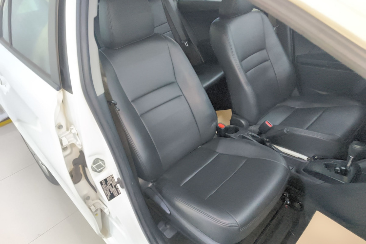 丰田 威驰 2017款 1.5L CVT创行版局部细节41