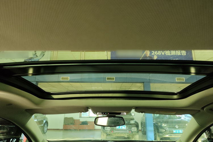 别克 君越 2019款 28T 豪华型中控内饰22