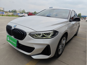 宝马1系 2021款 120i M运动曜夜版