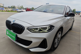 宝马1系 2021款 120i M运动曜夜版