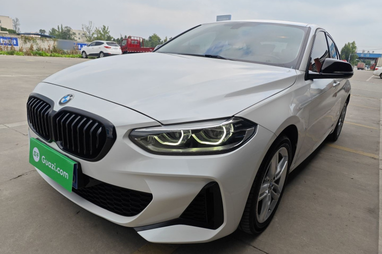 宝马1系 2021款 120i M运动曜夜版车身外观1