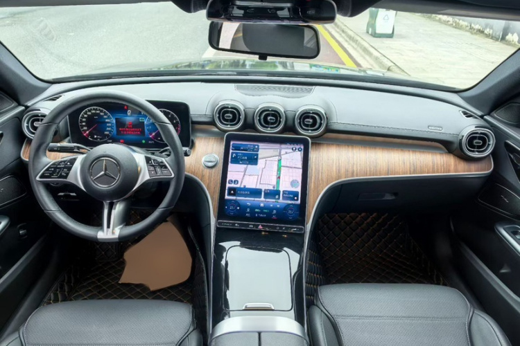 奔驰C级 2022款 改款 C 260 L中控内饰7006