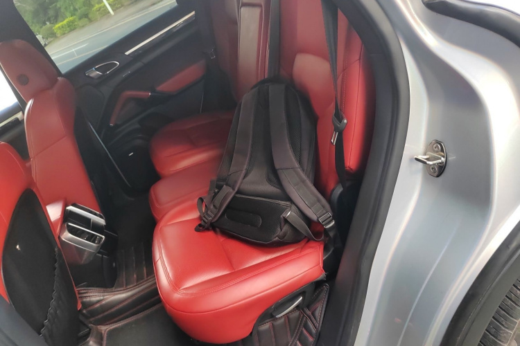 保时捷 2015款 Cayenne 3.0T中控内饰7004