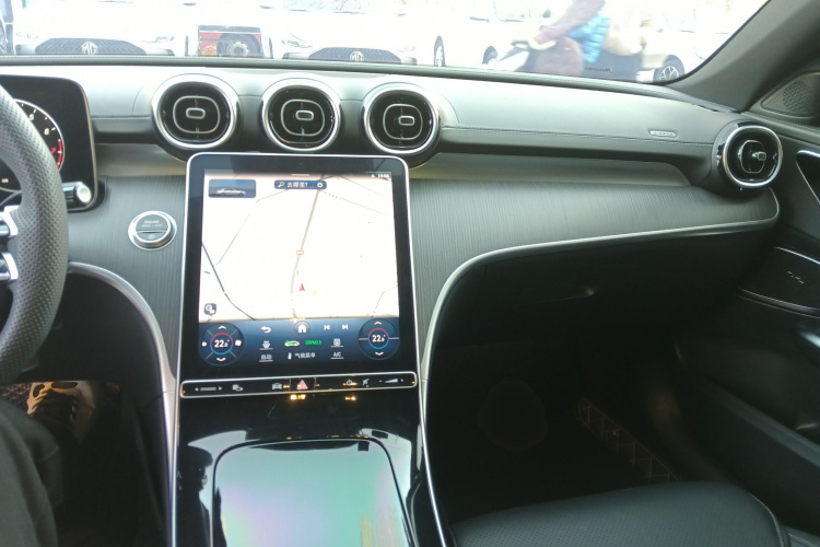 奔驰C级 2023款 改款 C 200 L 运动版中控内饰12