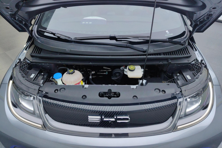 比亚迪 海豚 2021款 405km 时尚版机舱底盘24