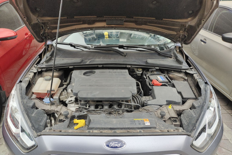 福特 福睿斯 2015款 1.5L 手动时尚型局部细节24