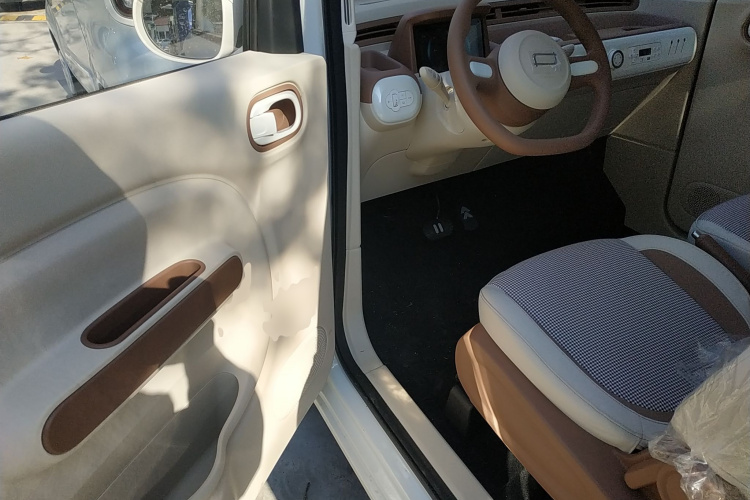 奔腾小马 2026款 222km 萌趣马 Plus中控内饰20