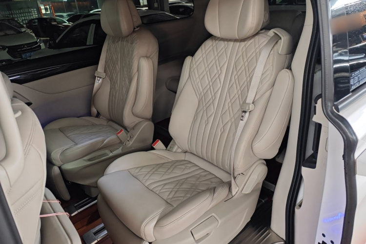 别克GL8 2020款 ES陆尊 653T 舒适型中控内饰7004