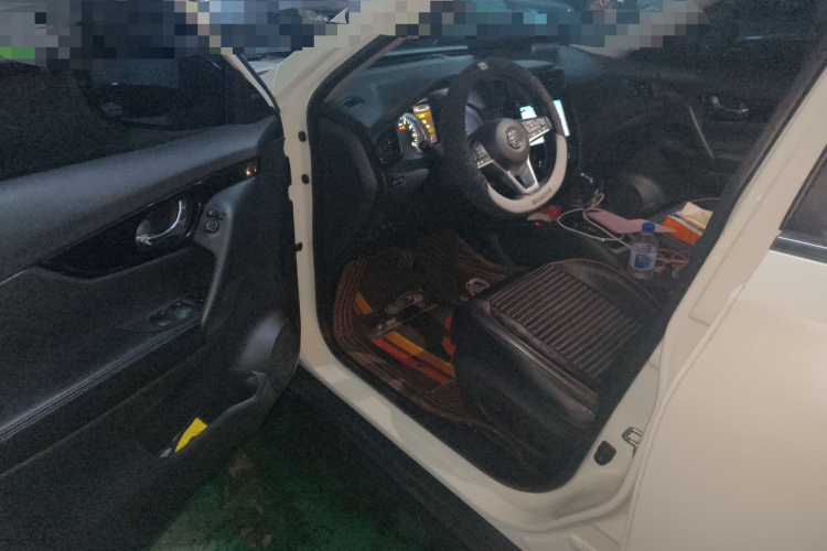 日产 奇骏 2019款 2.0L CVT智联舒适版 2WD中控内饰20