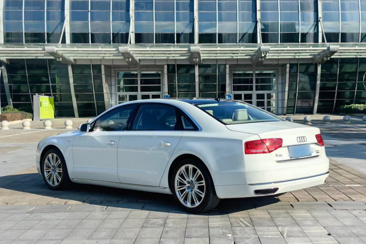 奥迪A8 2013款 A8L 45 TFSI quattro舒适型车身外观6005