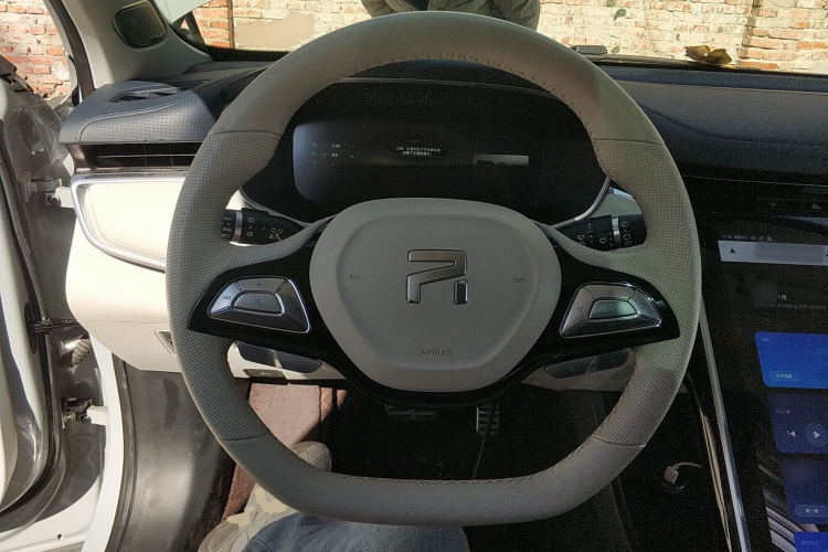 飞凡汽车 飞凡MARVEL R 2021款 四驱PRO版局部细节13