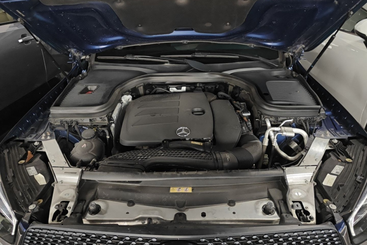 奔驰GLC轿跑 2020款 GLC 260 4MATIC 轿跑SUV机舱底盘24